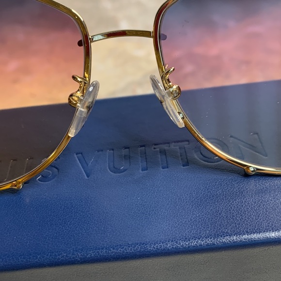 ❤️❤️SOLD❤️❤️Louis Vuitton sunglasses - Picture 6 of 7